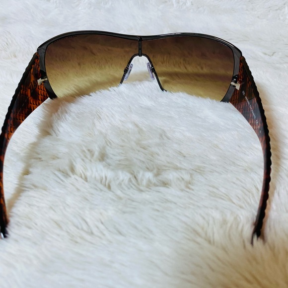 Armani Exchange Tortoise Shield Sunglasses Sleek Design - Picture 3 of 5